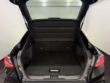 Car image 35