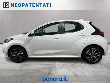 Car image 4