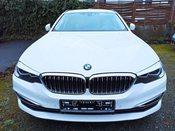 BMW 530d Touring xDrive Luxury Line 195 kW image number 3