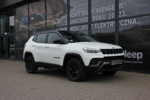 Jeep Compass 1.3 T4 PHEV Overland 4xe 177 kW image number 9