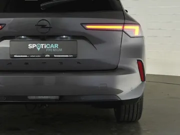 Car image 36