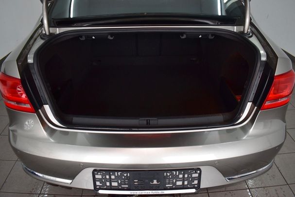 Volkswagen Passat Blue Comfortline 103 kW image number 22