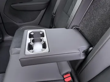 Car image 39
