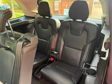 Car image 34