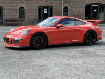 Car image 30