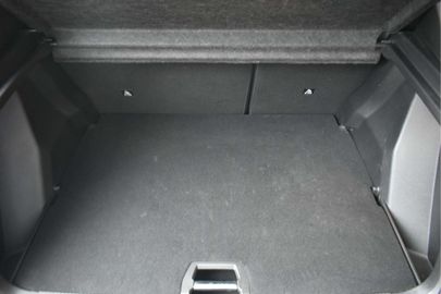 Car image 32