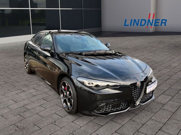 Alfa Romeo Giulia 2.0 Turbo 16V Veloce 206 kW image number 2