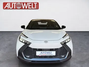 Car image 4