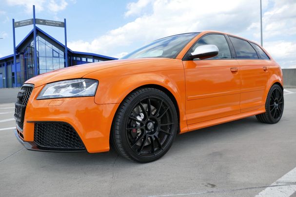 Audi RS3 2.5 TFSI quattro S tronic Sportback 250 kW image number 1