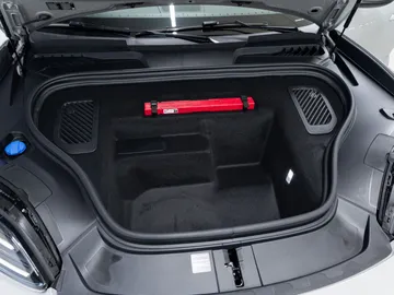 Car image 36