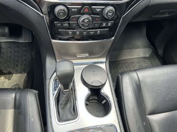 Car image 14