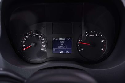 Car image 32