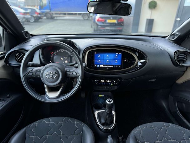 Toyota Aygo X 1.0 VVT-i 53 kW image number 46