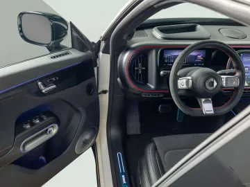 Car image 28