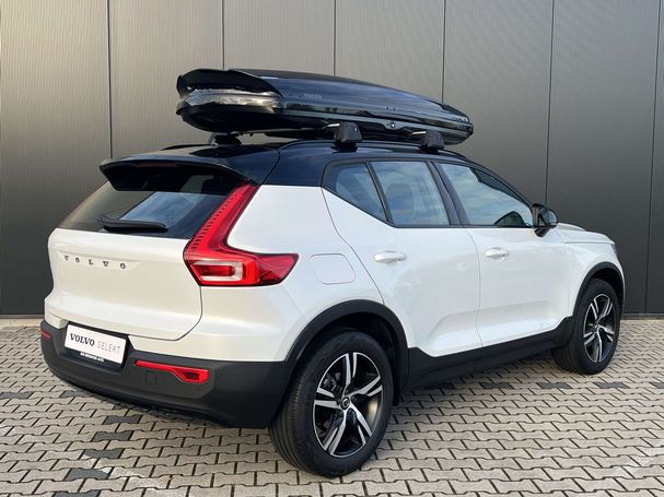 Volvo XC40 T2 95 kW image number 2