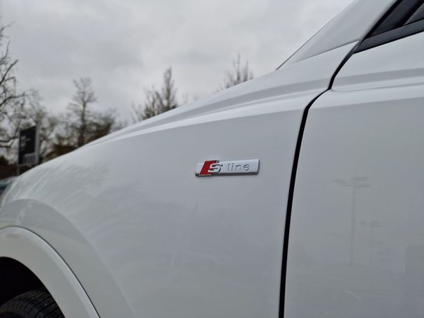 Audi Q3 35 TDI S-line 110 kW image number 17