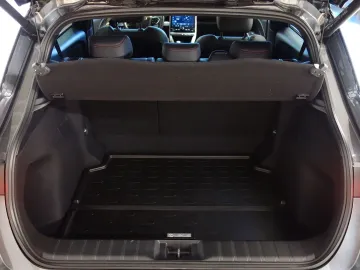 Car image 47