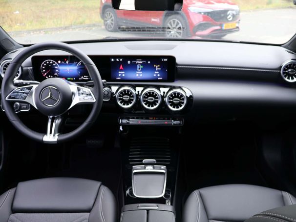 Mercedes-Benz A 180 100 kW image number 8