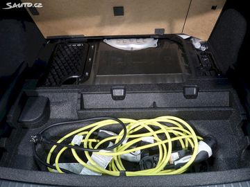 Car image 38