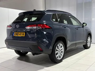 Car image 5