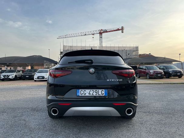 Alfa Romeo Stelvio 2.2 118 kW image number 4