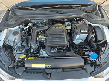Car image 27