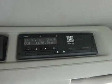 Car image 37