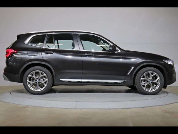 BMW X3 xDrive20i 135 kW image number 2