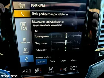 Car image 40