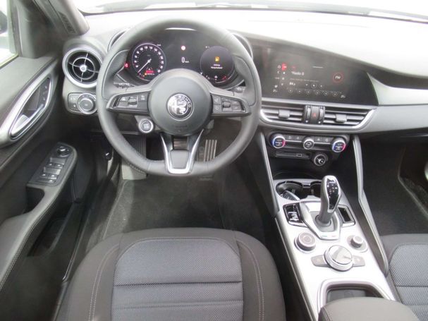 Alfa Romeo Giulia 154 kW image number 8