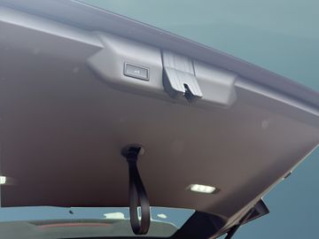 Car image 29