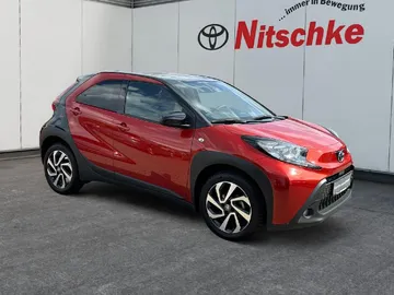 Car image 2