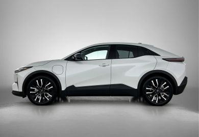 Car image 4