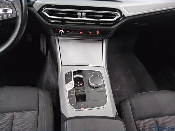 BMW 320d Touring xDrive 140 kW image number 6