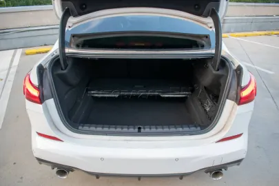 Car image 36