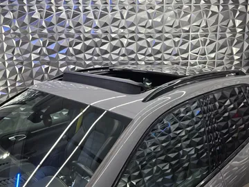 Car image 48