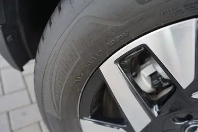 Car image 31