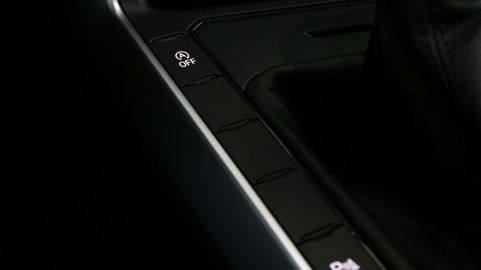 Car image 38