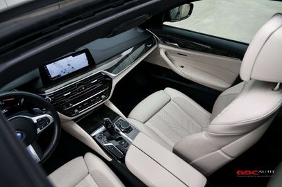 Car image 33