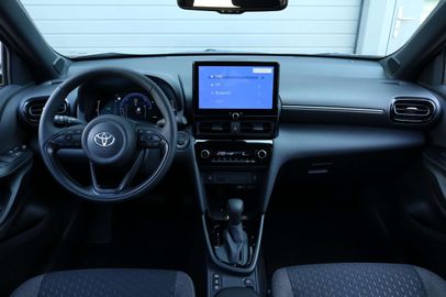 Car image 15