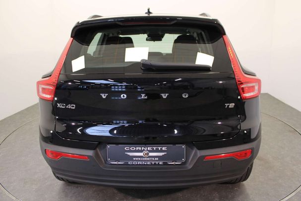 Volvo XC40 T2 Core Momentum 95 kW image number 3