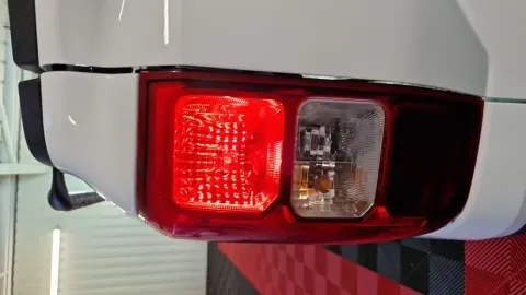Car image 36
