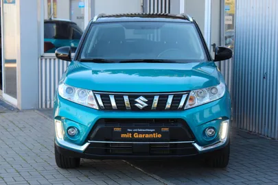 Car image 3