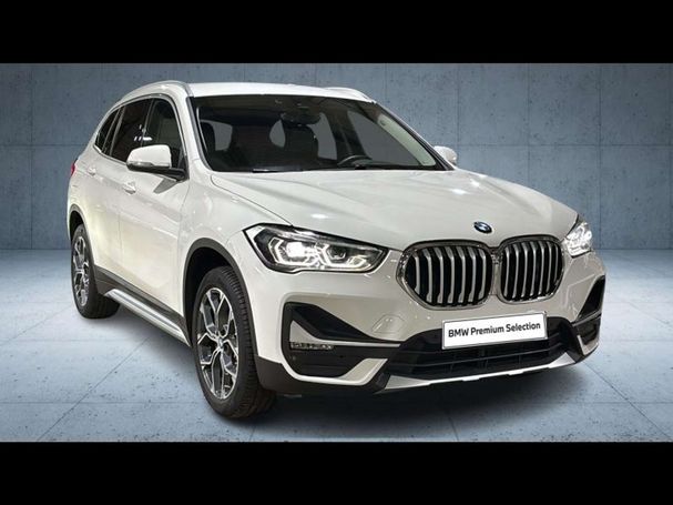 BMW X1 sDrive18i xLine 101 kW image number 17