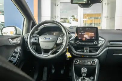 Car image 40