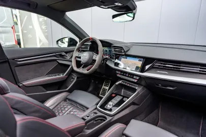 Car image 44