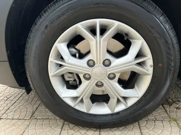 Car image 29