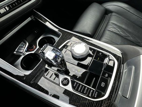 BMW X7 M Sport xDrive 250 kW image number 13