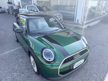 Car image 38