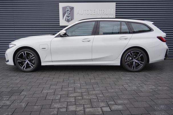 BMW 330 Touring e M Sportpaket 215 kW image number 5